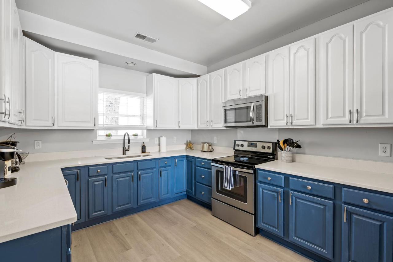 ☆Live On The Water! Lake Palmetto Palm W/ Patio - 10Min To Downtown & Beaches☆ Charleston Exterior photo