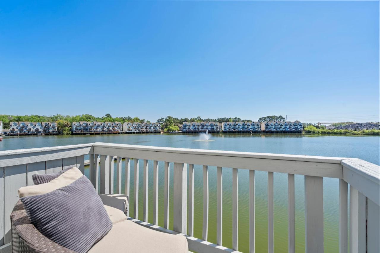 ☆Live On The Water! Lake Palmetto Palm W/ Patio - 10Min To Downtown & Beaches☆ Charleston Exterior photo