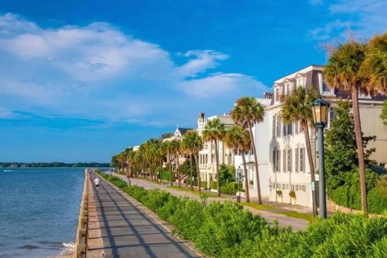☆Live On The Water! Lake Palmetto Palm W/ Patio - 10Min To Downtown & Beaches☆ Charleston Exterior photo